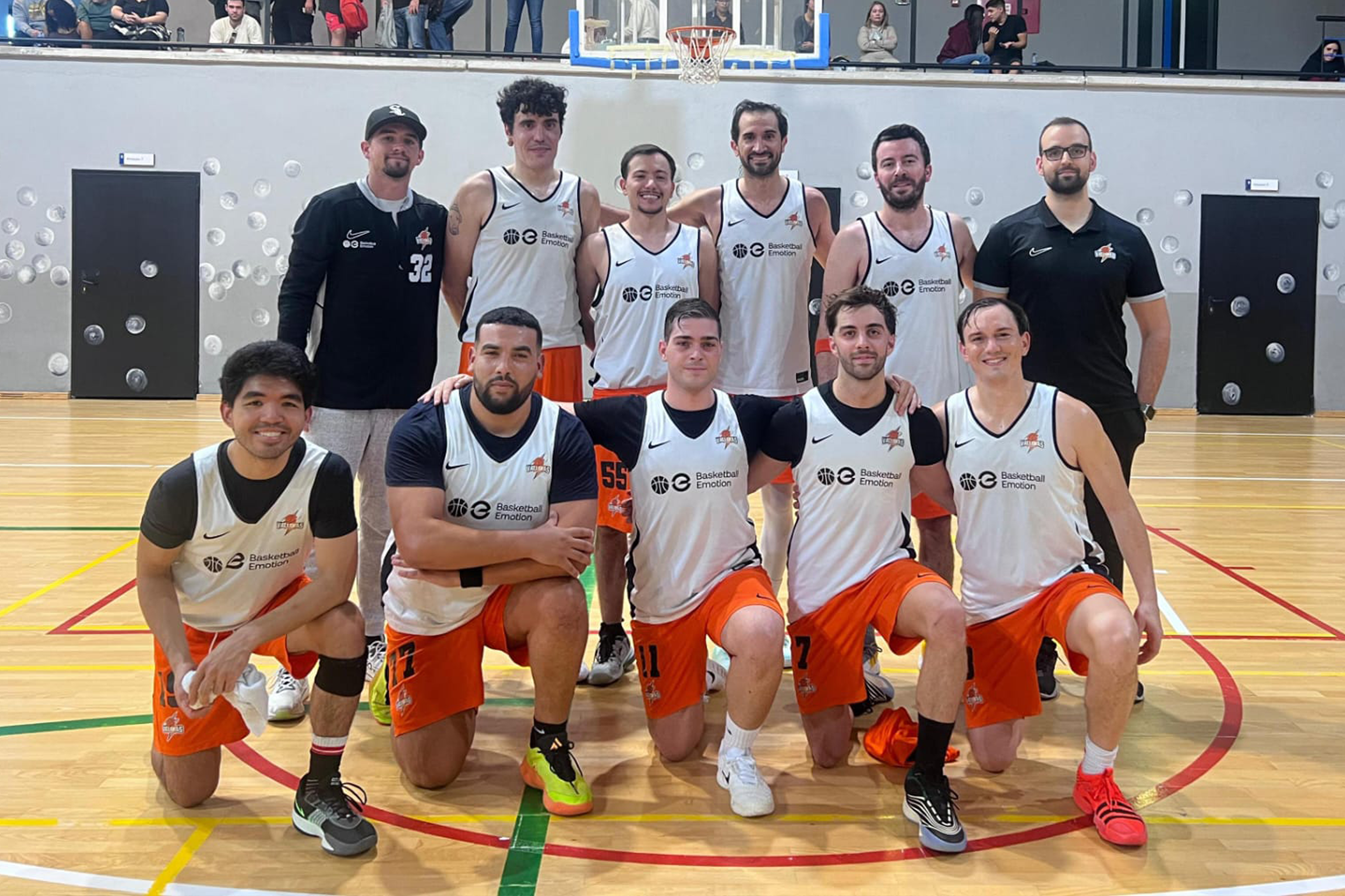 Equipo 2º Autonómica Masculino Bronce de Vallekas Basket, temporada 25/26 (foto 1 de 2)