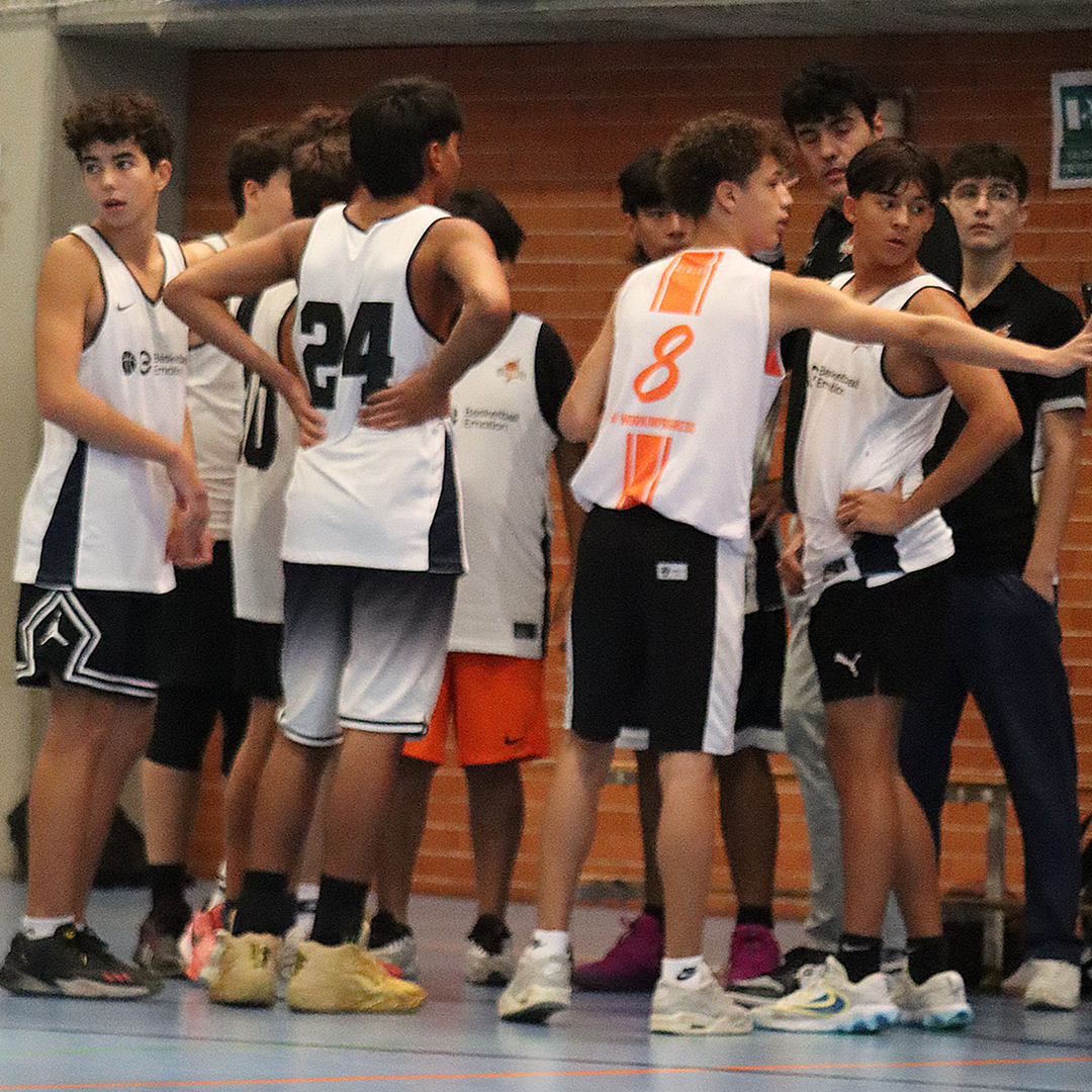 Equipo Cadete Azul de Vallekas Basket, temporada 25/26 (foto 1 de 2)