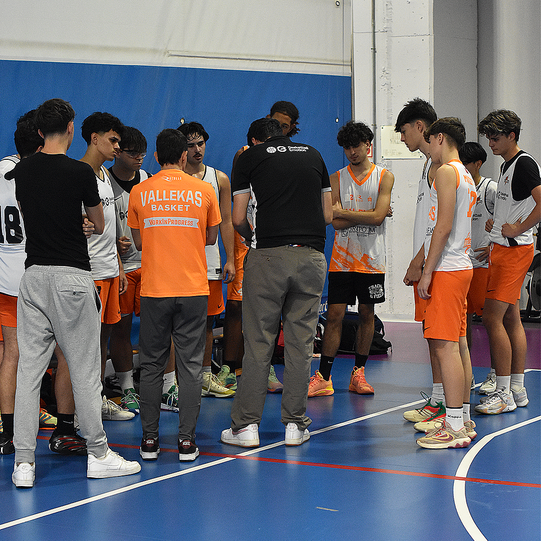 Equipo Sub 22 Masculino Plata de Vallekas Basket, temporada 25/26 (foto 1 de 2)